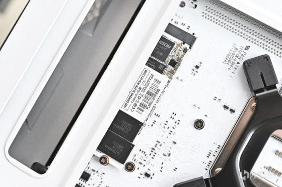 七彩虹 B760I+影驰 4070+海盗船 2000D AF RGB 装机展示