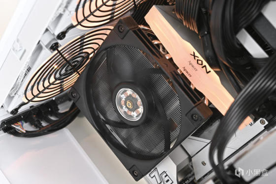 七彩虹 B760I+影驰 4070+海盗船 2000D AF RGB 装机展示