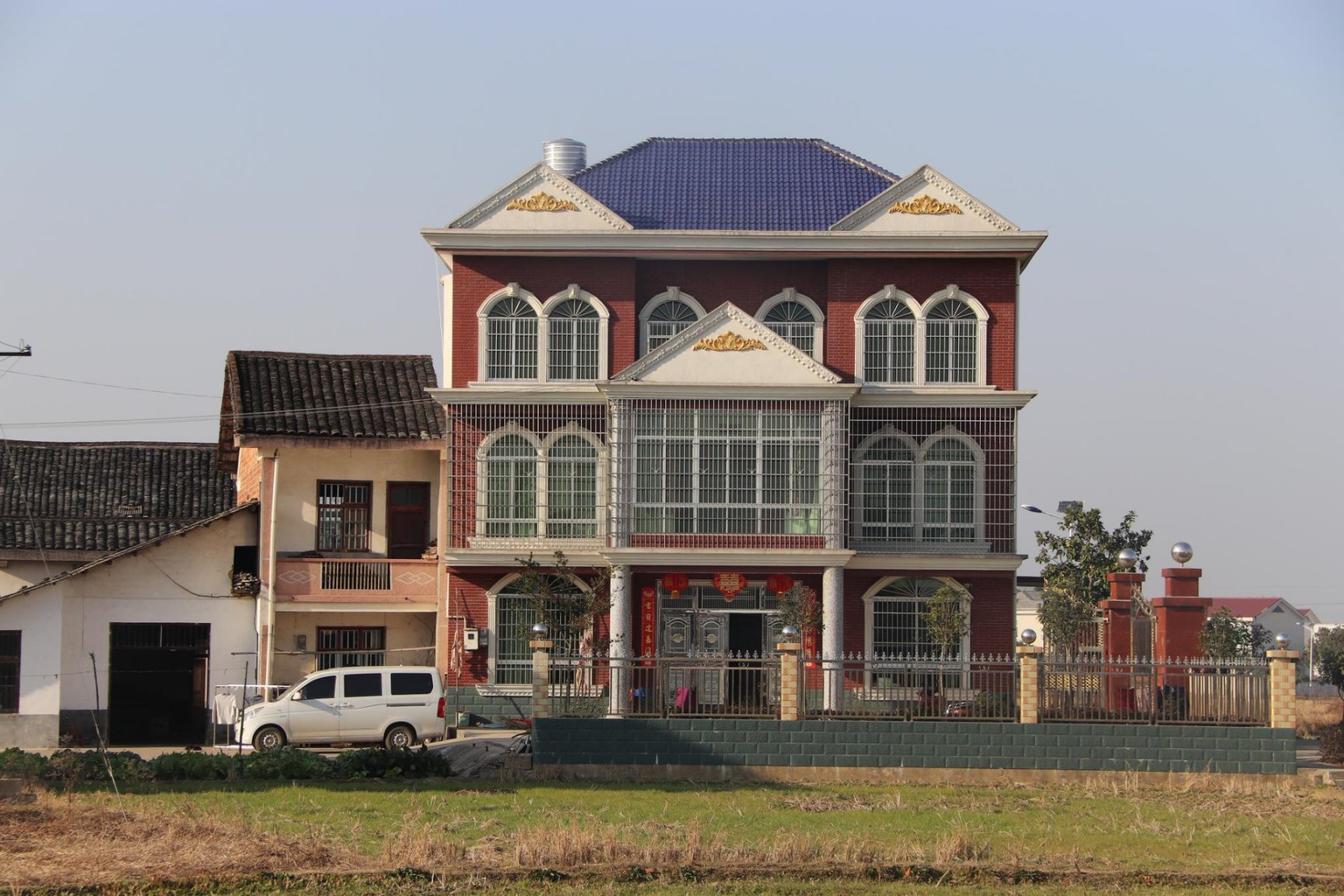 浅谈国内农村自建房的三种建筑艺术