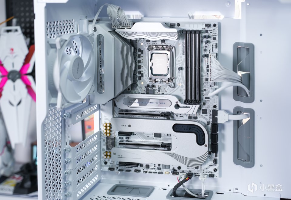 一线品牌看呆！从外观到性能都五五开？七彩虹Z790 D5 FLOW实测