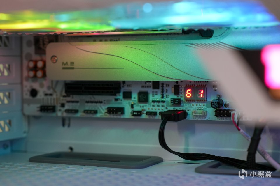 一线品牌看呆！从外观到性能都五五开？七彩虹Z790 D5 FLOW实测