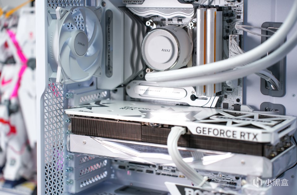 一线品牌看呆！从外观到性能都五五开？七彩虹Z790 D5 FLOW实测