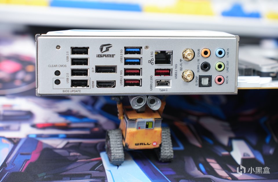 一线品牌看呆！从外观到性能都五五开？七彩虹Z790 D5 FLOW实测