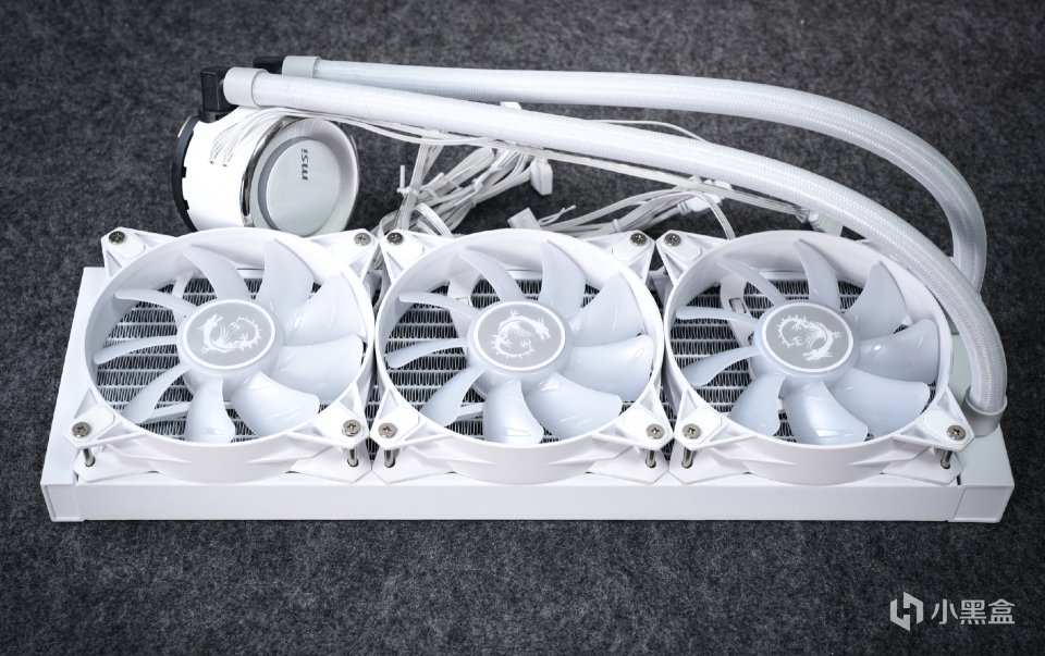 一线品牌看呆！从外观到性能都五五开？七彩虹Z790 D5 FLOW实测