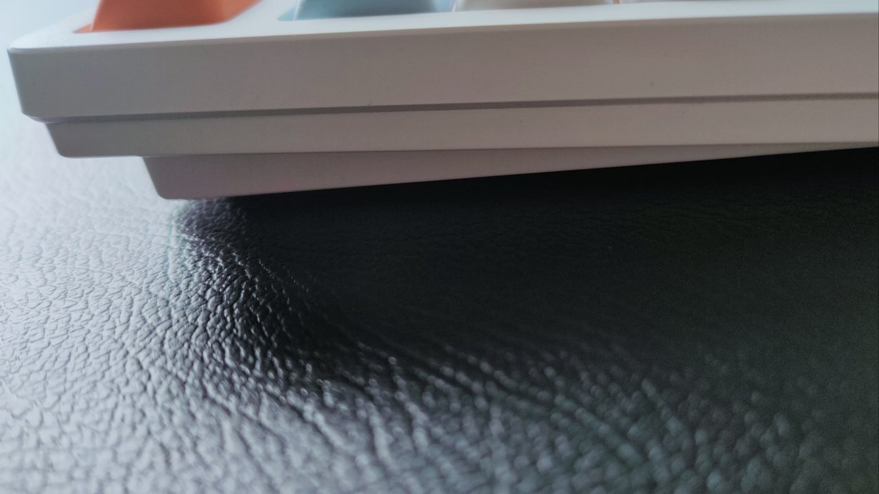 矮轴配上GASKET?当大厂开卷矮轴键盘  黑爵AK832