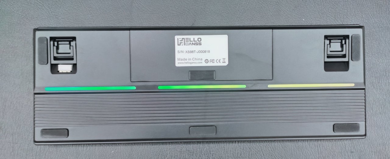 98配列真卷王?可插拔电池以及可插拔屏幕?高斯XS98T