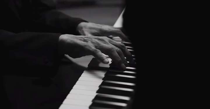 【球盟会】圣诞快乐，劳伦斯先生！