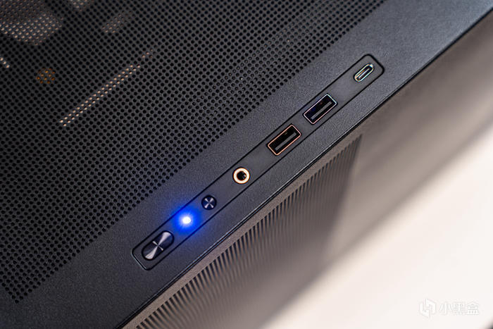 【球盟会】酷黑小爽——DARK ROCK PRO5+迫击炮2+索泰4060TI+乔思伯D300装机