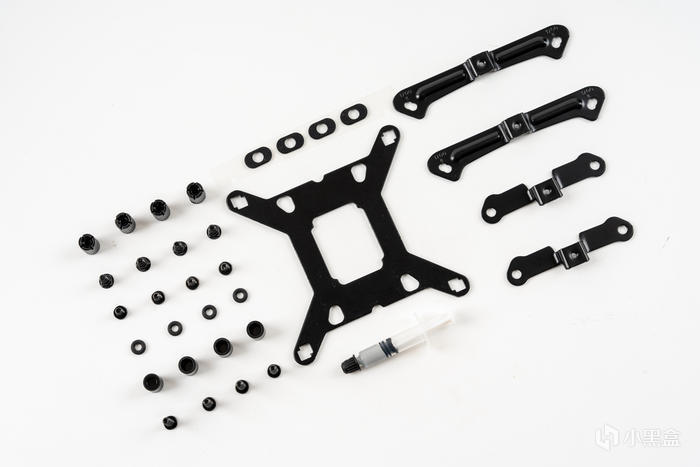 【球盟会】酷黑小爽——DARK ROCK PRO5+迫击炮2+索泰4060TI+乔思伯D300装机