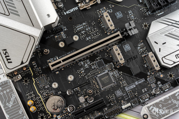 【球盟会】酷黑小爽——DARK ROCK PRO5+迫击炮2+索泰4060TI+乔思伯D300装机