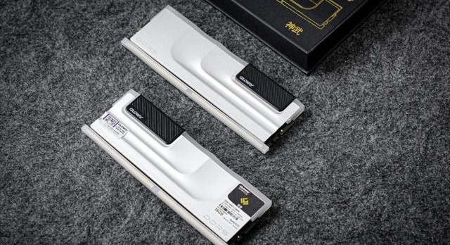 【球盟会】开学季，让我教你DDR5内存条如何挑选