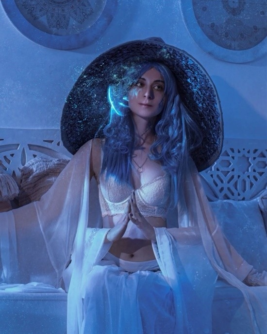 【球盟会】外国小姐妹cos《艾尔登法环》菈妮，性感十足！