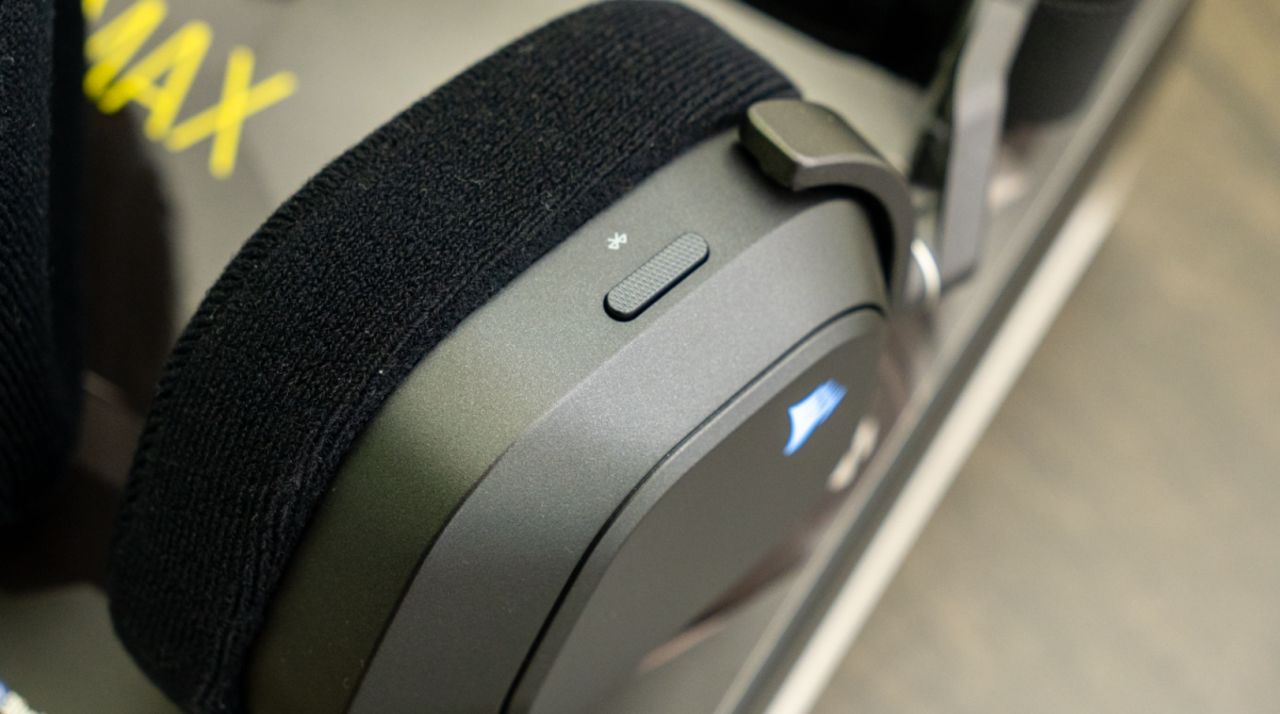 这耳机能让任何人都觉得好听——海盗船HS80Max