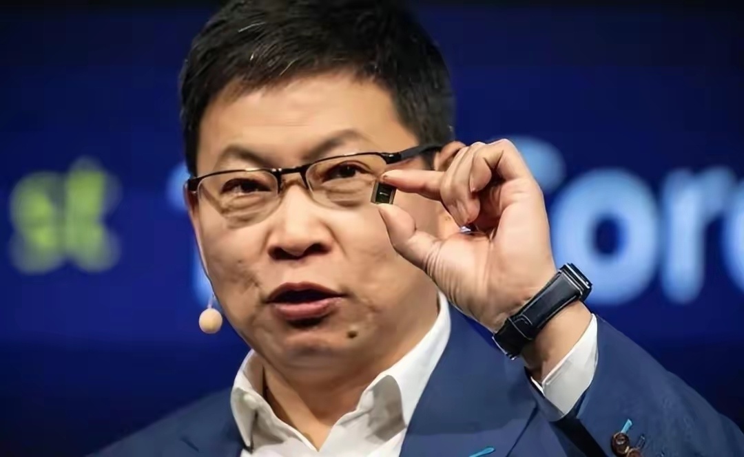 刚刚，这华为手机突然开卖，但这价格把我看傻了