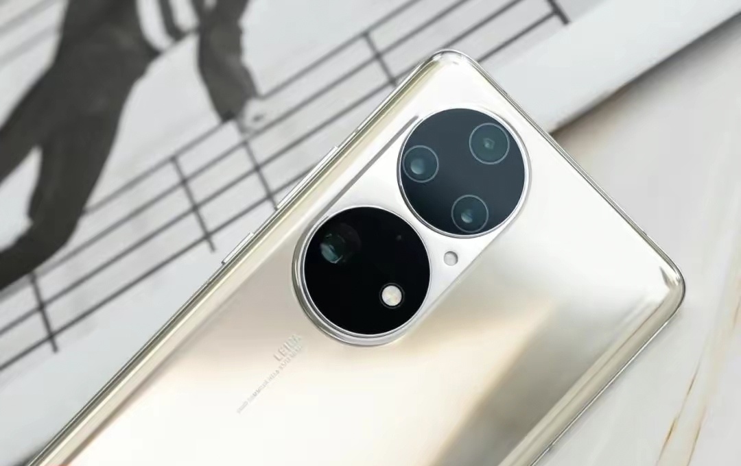 刚刚，这华为手机突然开卖，但这价格把我看傻了