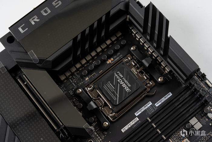 【球盟会】紫金绽放——ROG X670E Extreme + 创世神GR701分体水冷装机展示