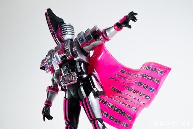 没有最丑，只有更丑：奥特曼和假面骑士到底有哪些区别？