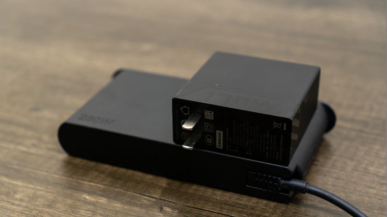 【球盟会】Y7000P外出时的完美搭档？——联想拯救者170W氮化镓电源评测