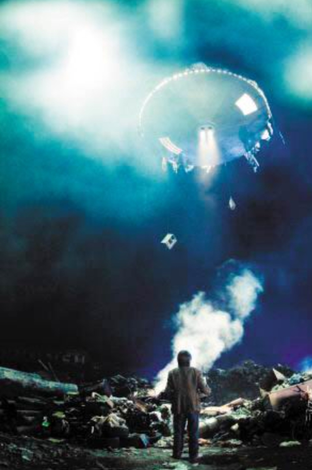 【球盟会】美国日全食现UFO飞行物！