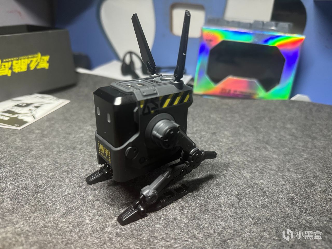 能玩又能充，满足男孩的幻想——重力星球狗氮65W氮化镓适配器