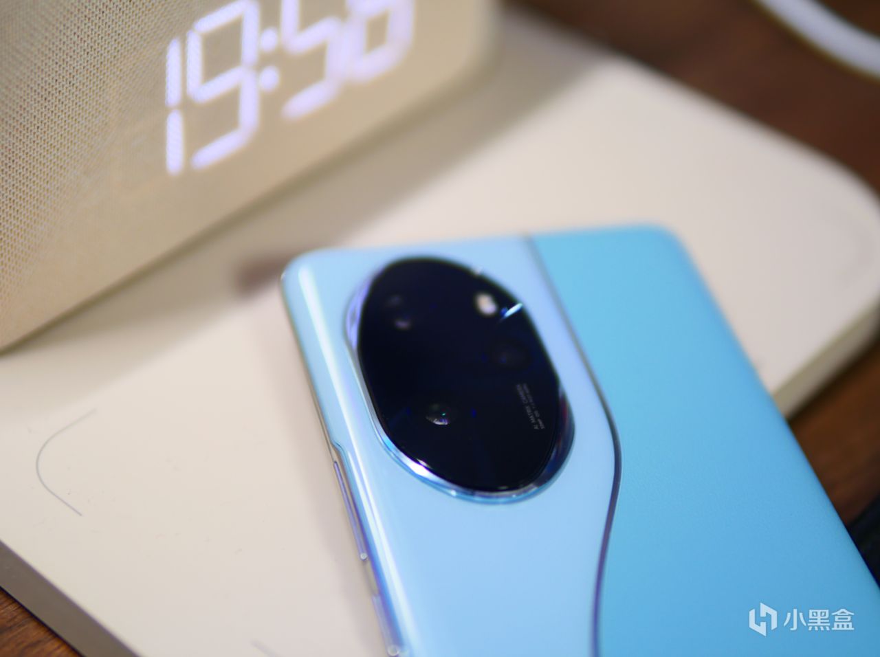 3000元价位哪款8gen2好握又好用？一加ace3与荣耀100pro对比