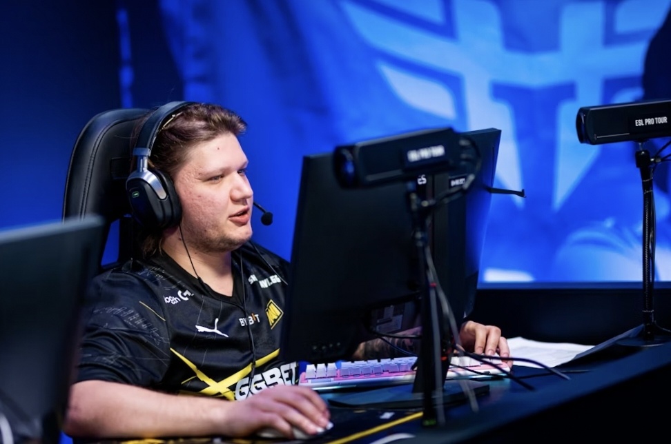 s1mple：我收到了几个邀请，有的不太好，有的没有钱买断我-第1张