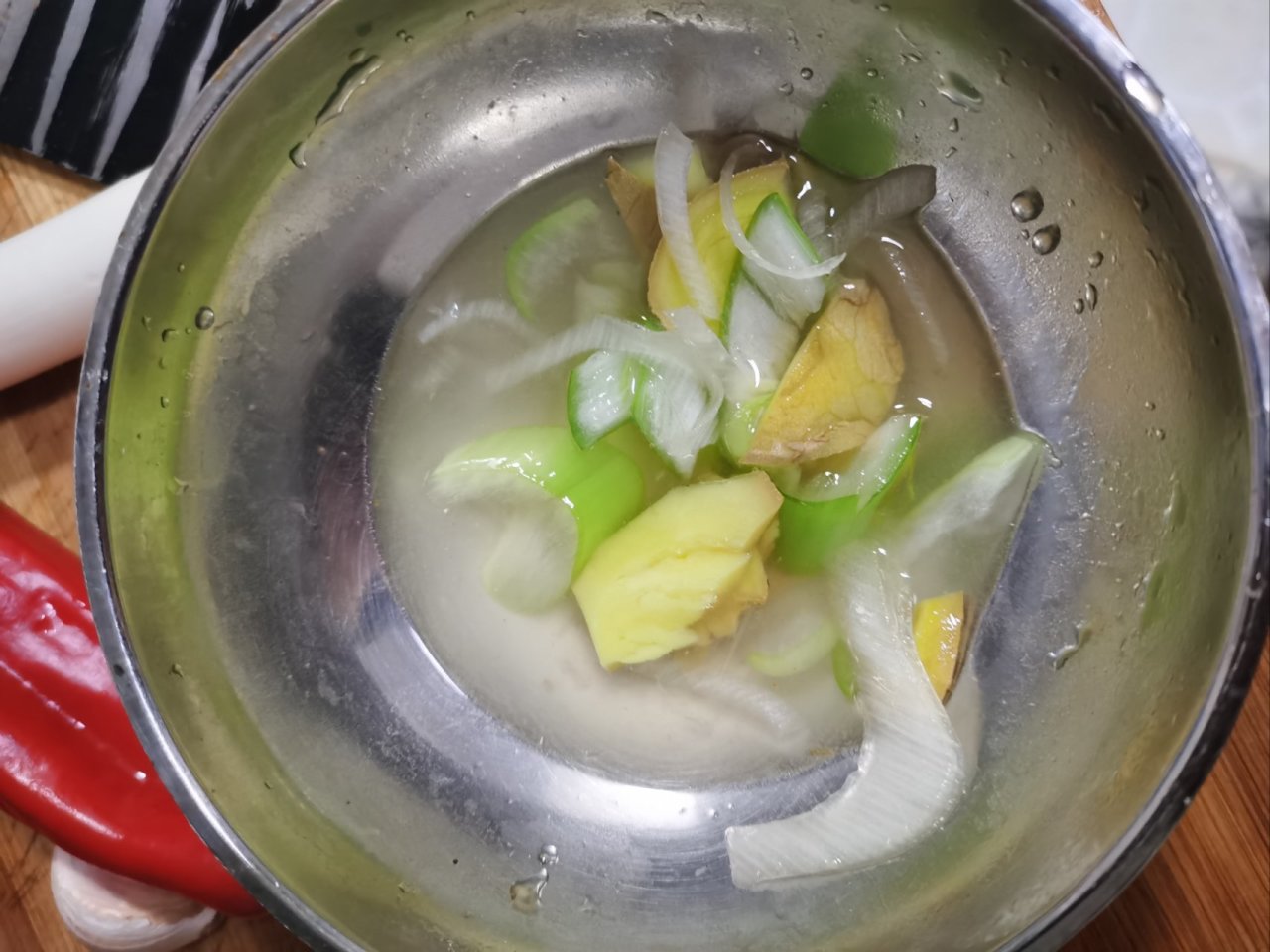 公司新来的实习生居然想吃我的牛牛！