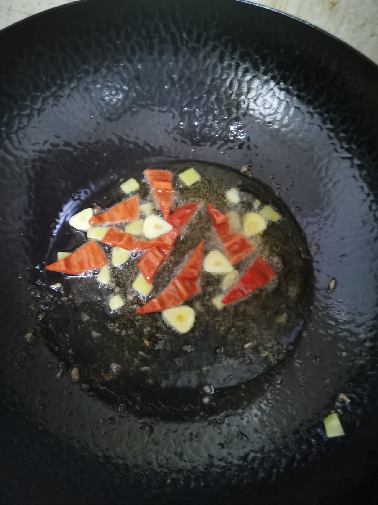 公司新来的实习生居然想吃我的牛牛！