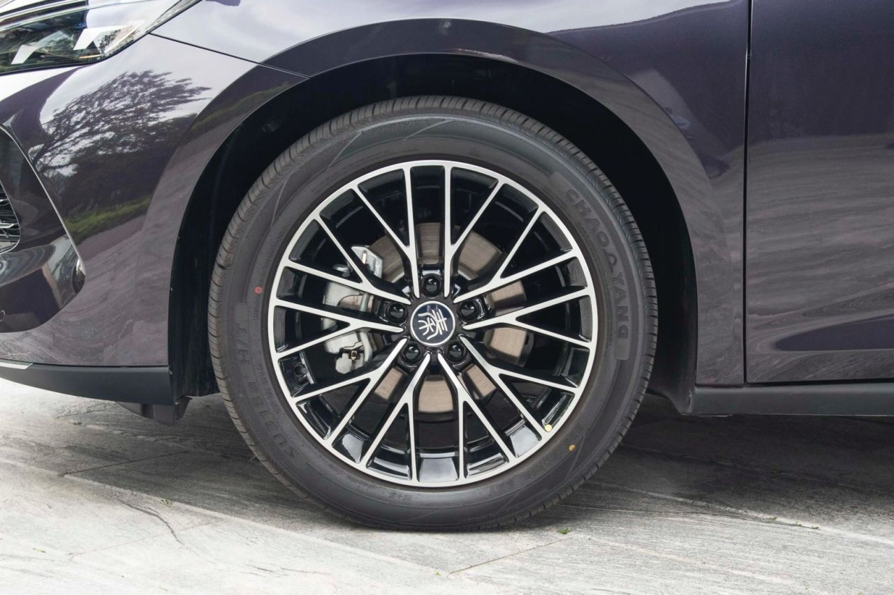 【球盟会】每天认识一辆车,《比亚迪 秦》