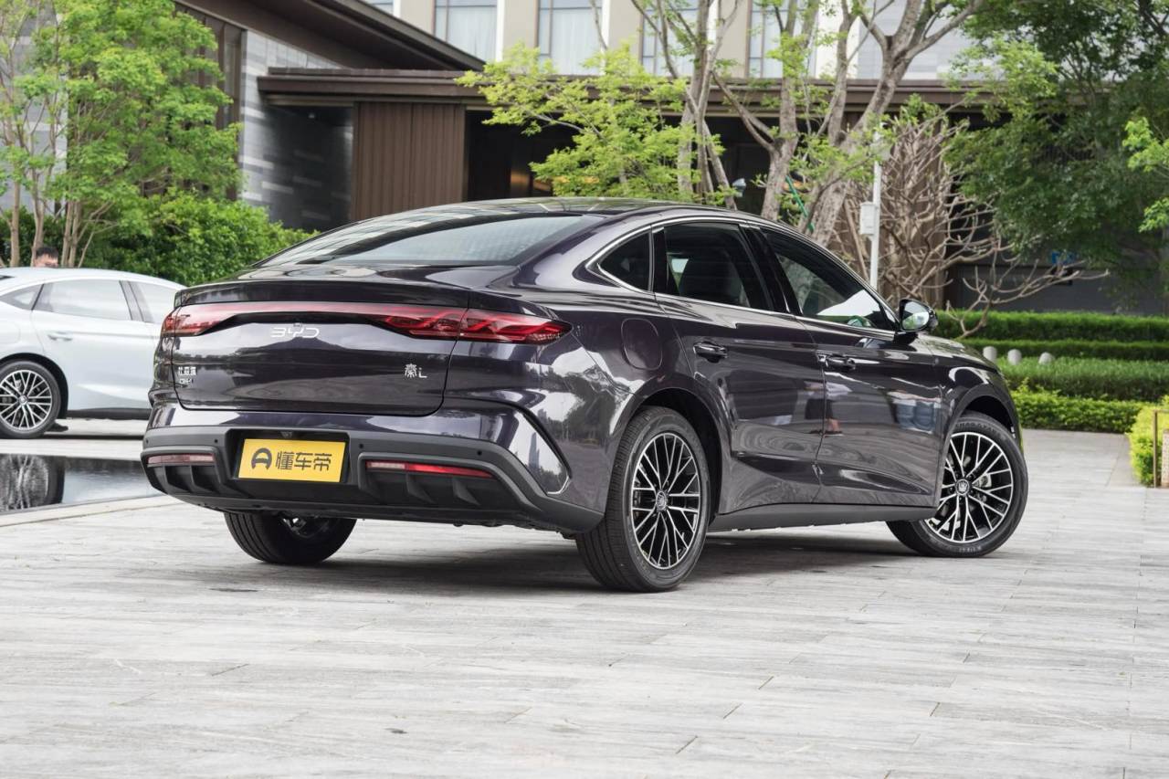 【球盟会】每天认识一辆车,《比亚迪 秦》