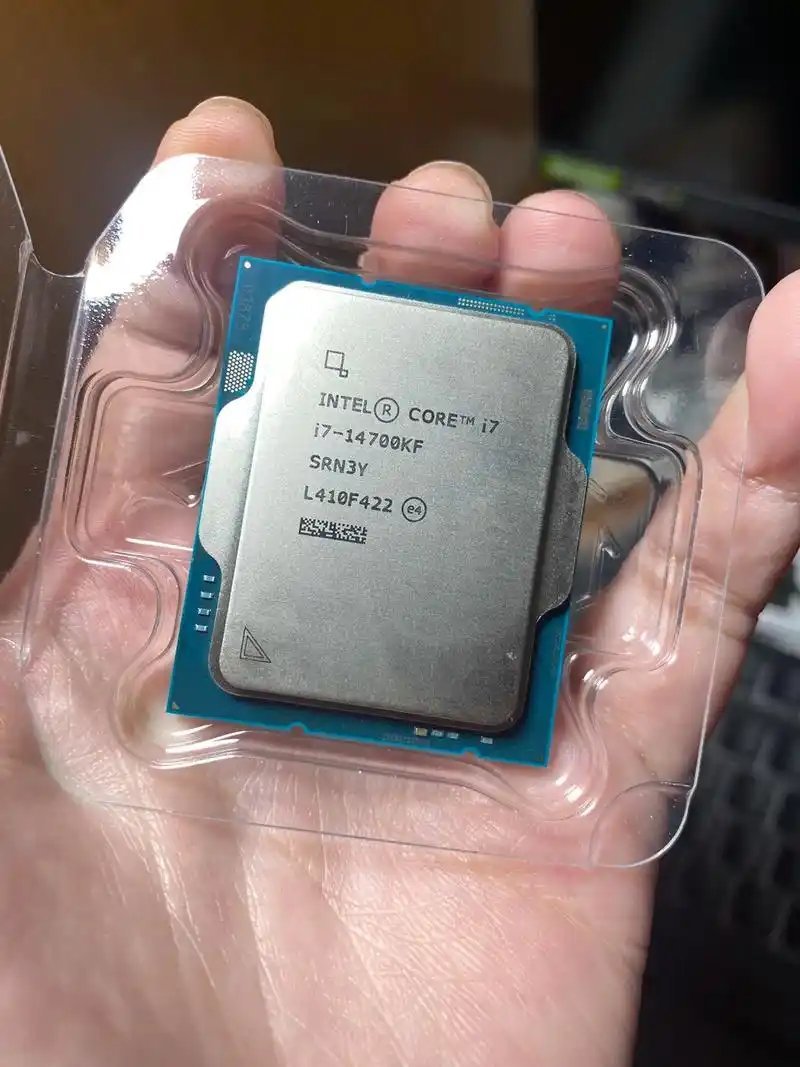 携手酷睿 i7-14700KF，引领沉浸式战斗新高度！-第1张