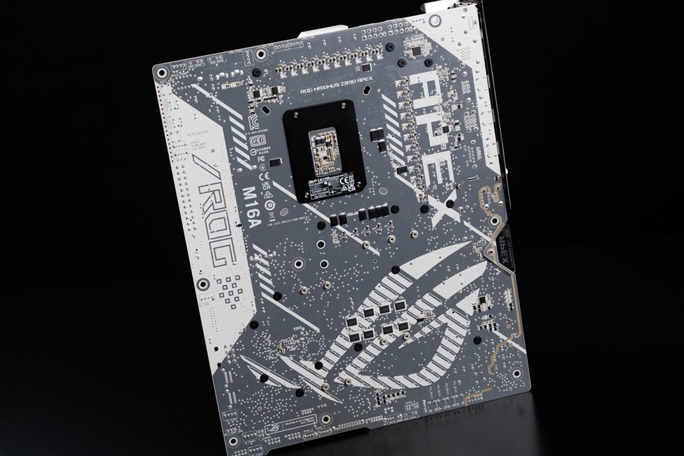 ROG MAXIMUS Z890 APEX开箱：极致性能，重塑主板巅峰体验！-第26张