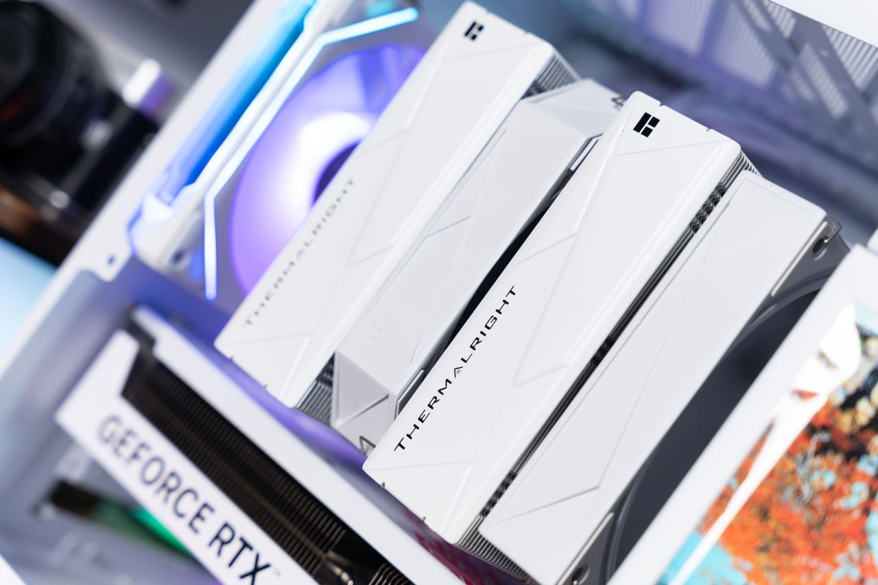 老妈问我为什么行李箱里一件衣服都没有，只有一台破电脑