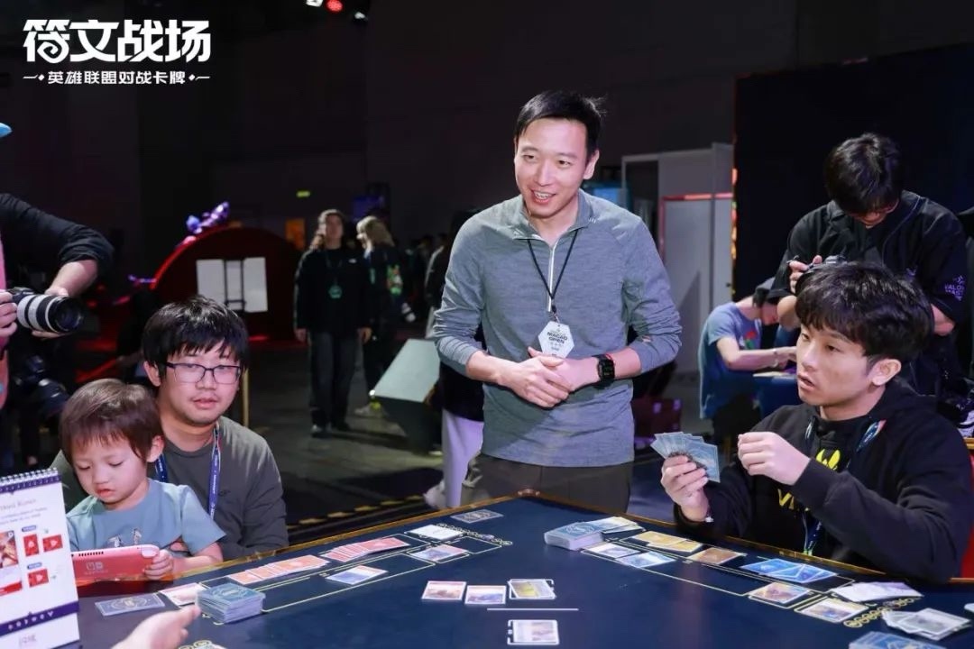 专访拳头制作人：为什么要做一款英雄联盟IP实体卡牌TCG
