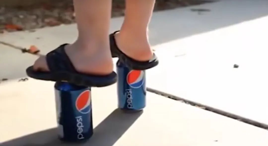 "八大门派围攻练习时长73年的KFC"，你又是哪位__FC？