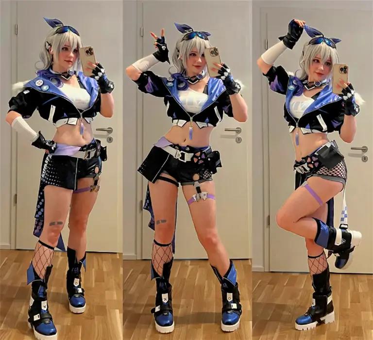 重现蒸汽浴名场面，Coser扮演《巫师3》希里，获得游戏官方认可