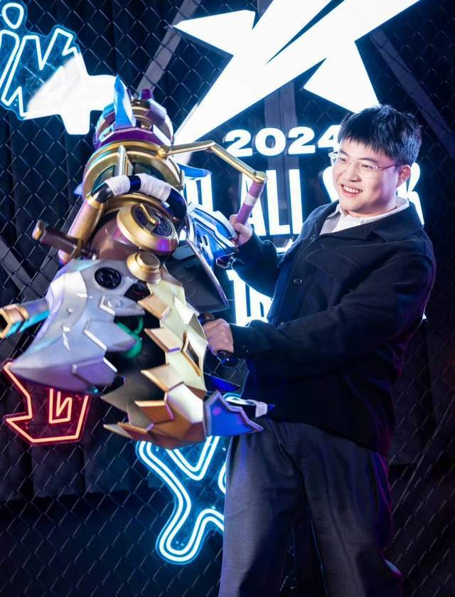 UZI想“退网”？直言现在直播又累又不赚钱，打老头杯还不如打LPL-第7张
