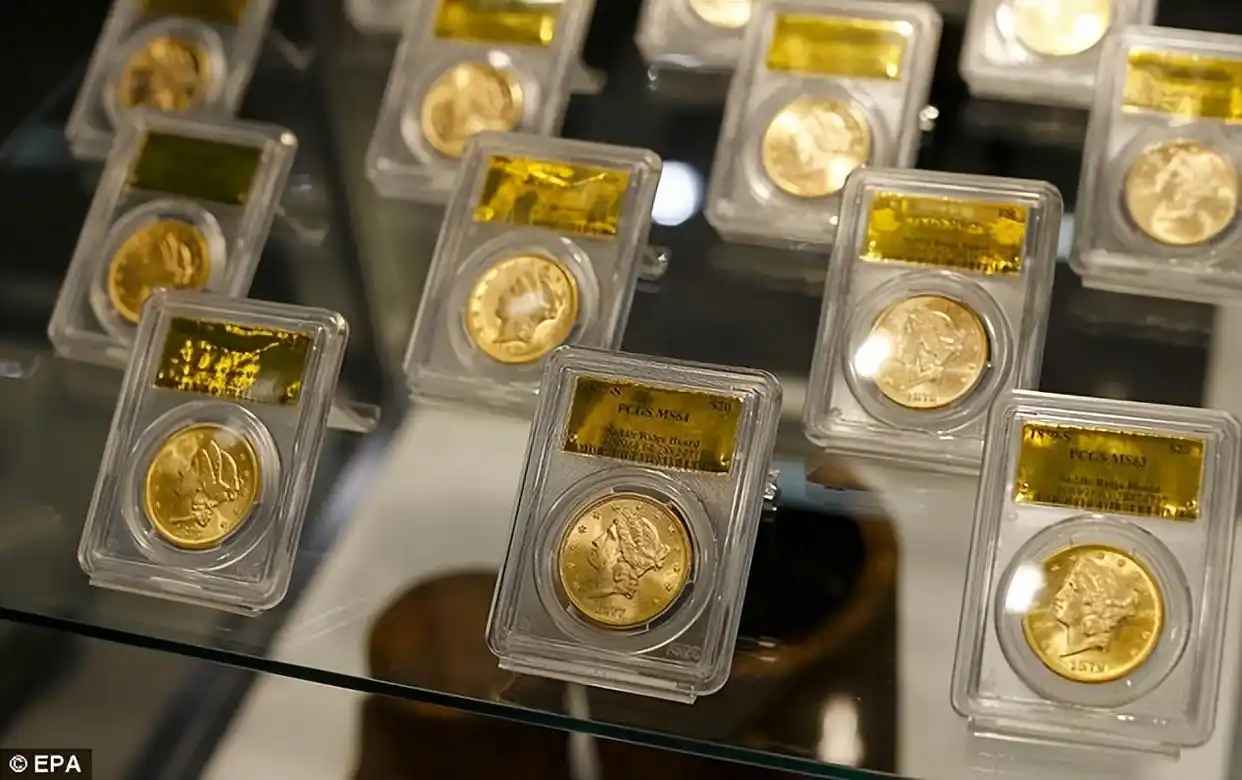 捷克两名登山客发现黄金宝藏 获得24.7万人民币奖金回报-第1张