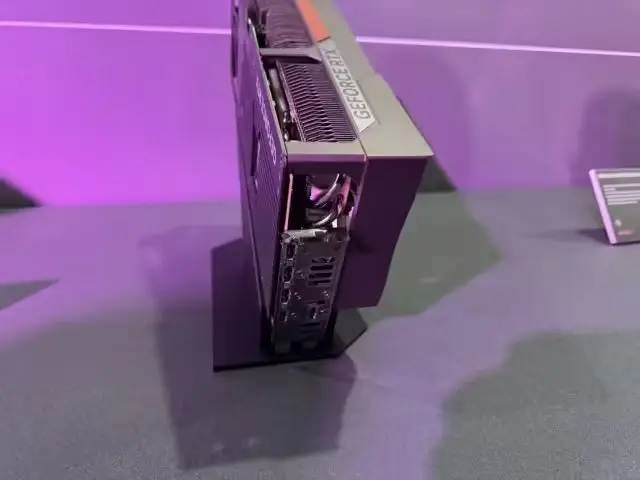 四槽大板砖,华硕×猫头鹰联名第三代RTX 5080 Noctua推出-第4张