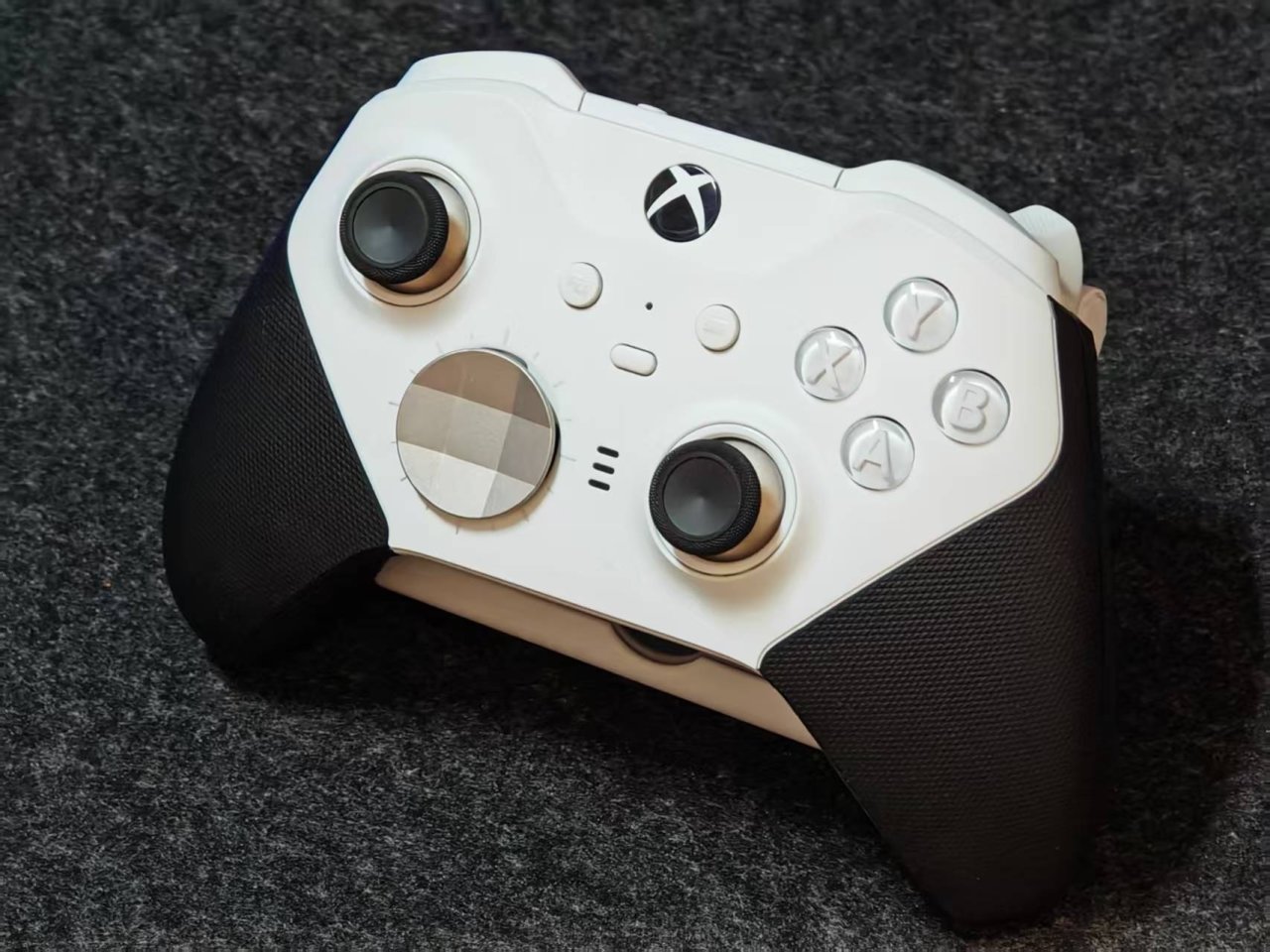 六月份各价位最值得购买的手柄，30w人看过的攻略你确定不看？