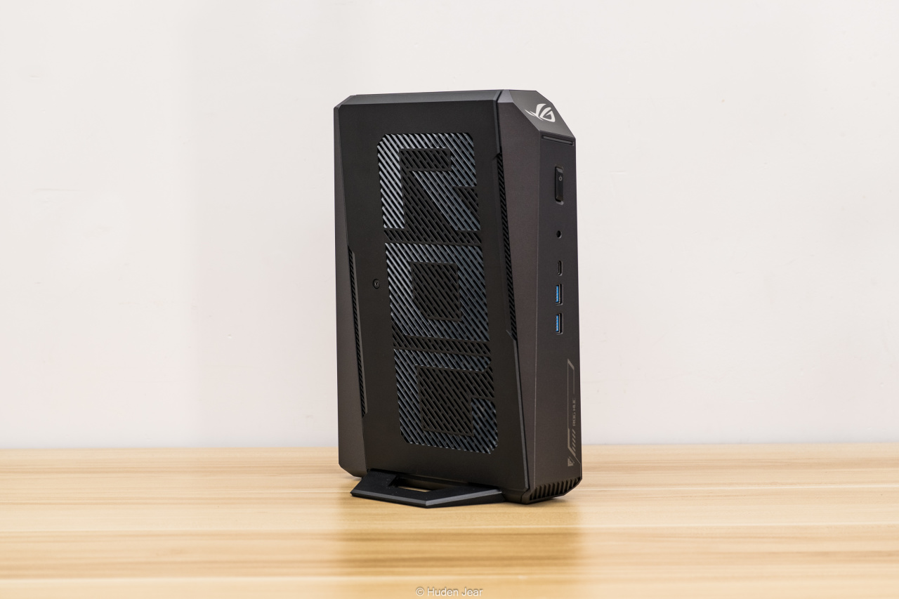 ROG NUC 2025 迷你主机测评：富哥们救一救啊