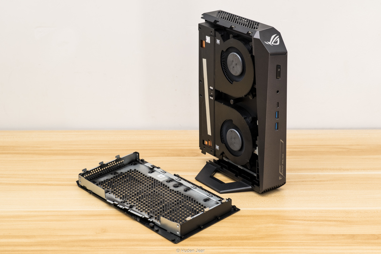 ROG NUC 2025 迷你主机测评：富哥们救一救啊