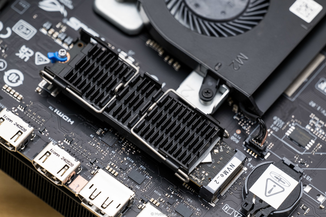 ROG NUC 2025 迷你主机测评：富哥们救一救啊