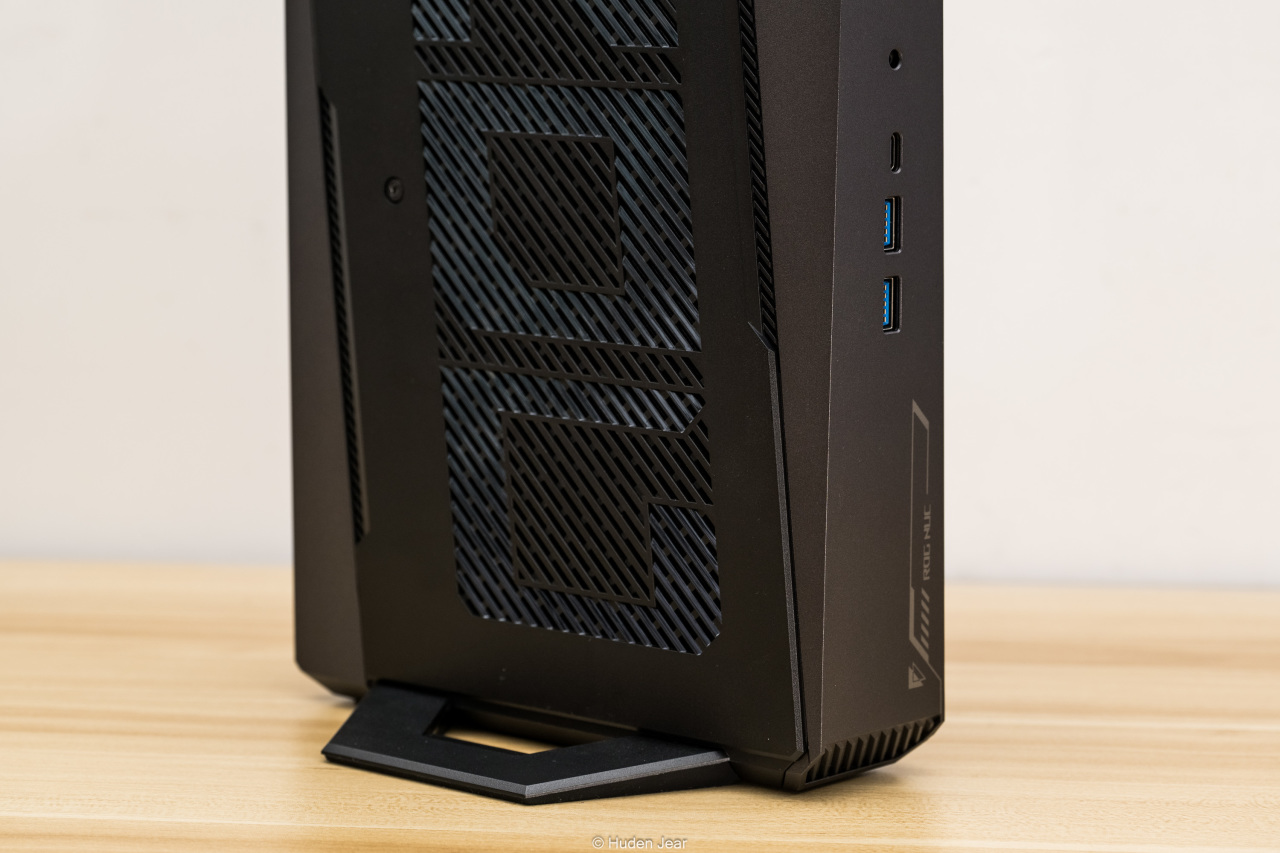 ROG NUC 2025 迷你主机测评：富哥们救一救啊