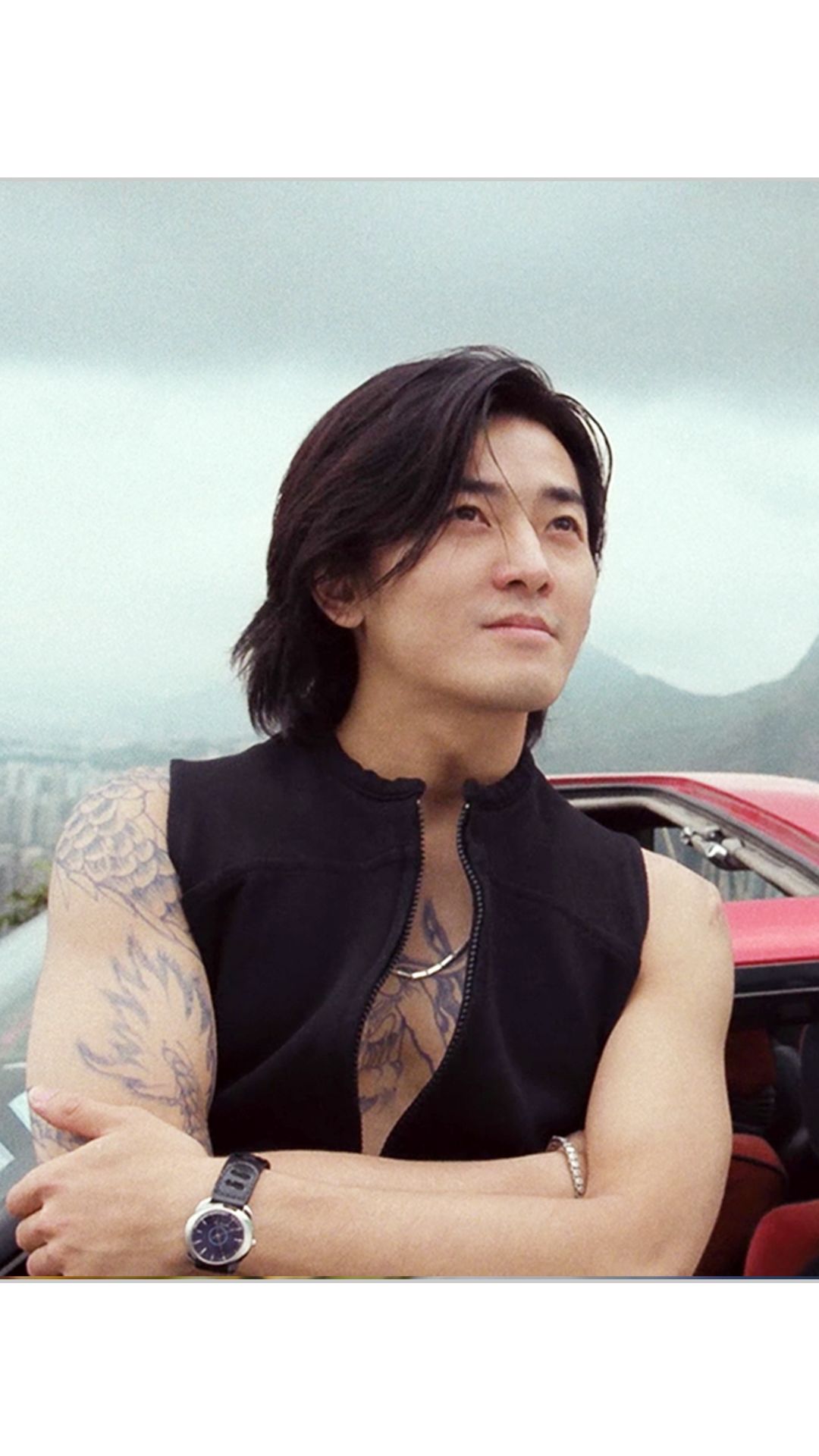 郑伊健美国被偶遇，网友：真是不管多帅，最后都是“赵本山”！