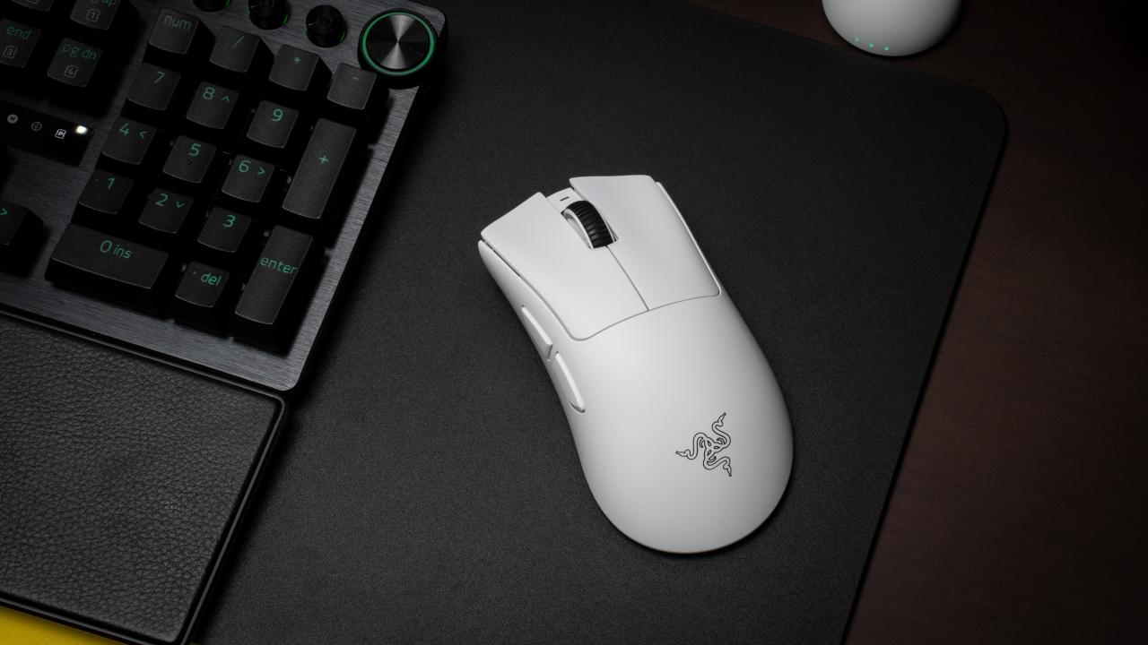 【首发】时隔三年！雷蛇炼狱蝰蛇V4Pro它来了，全面升级！