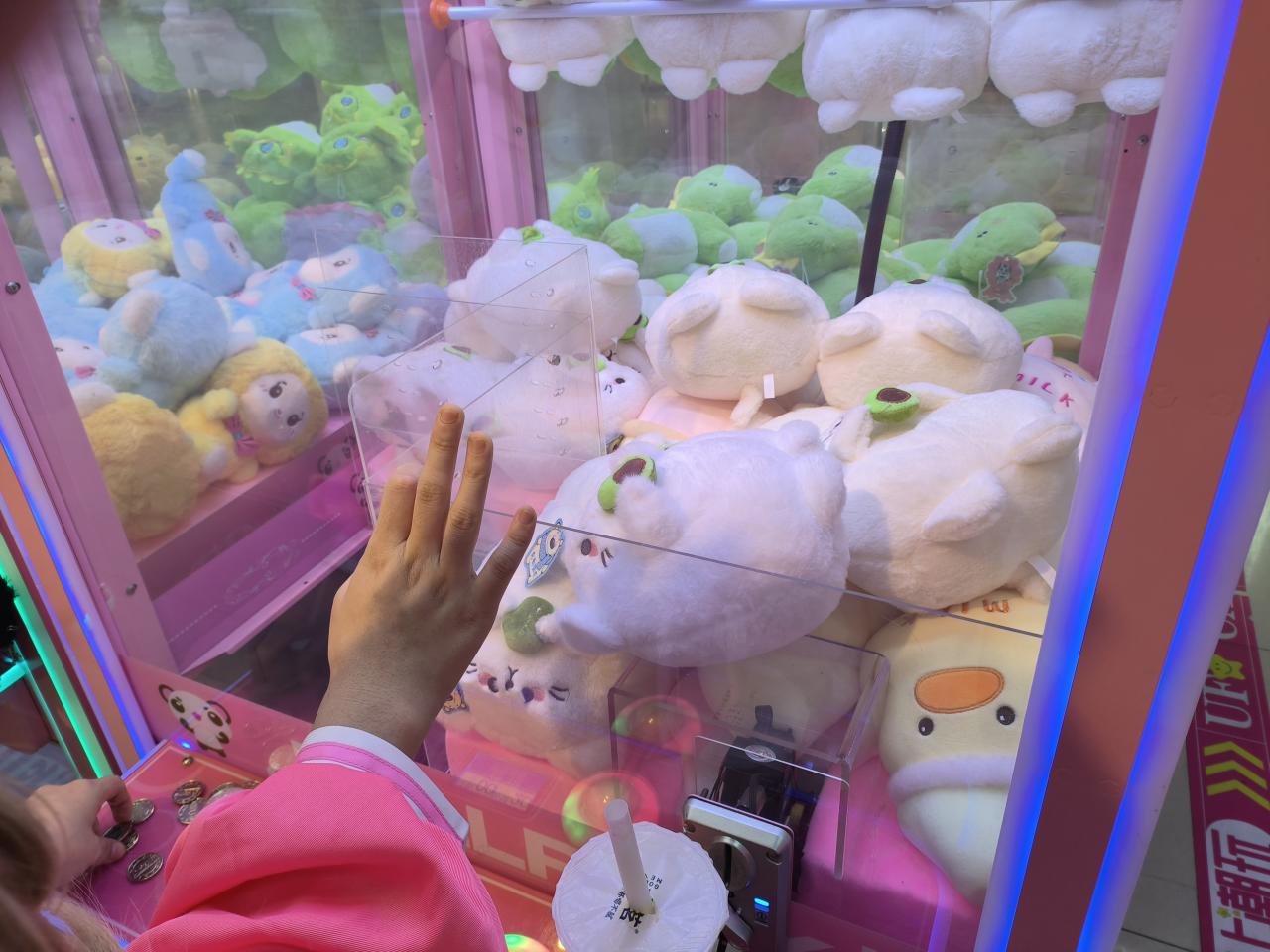 “欲买桂花同载酒，终不似，少年游”