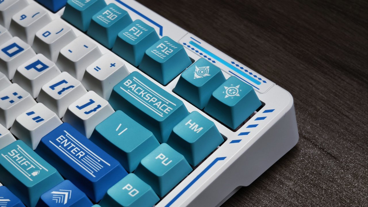 200块钱给你二次元背板＋1W毫安电池，颜值超高的机械键盘