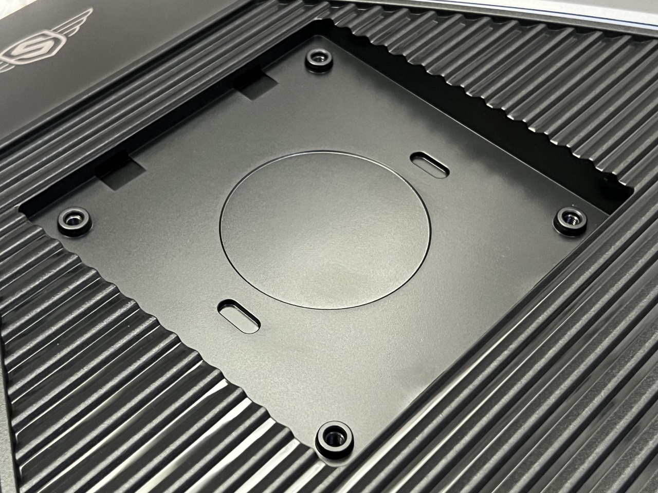 SANC盛色 D76 | 2025年市面上同规格最有性价比的高端AI屏