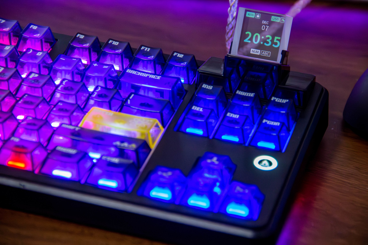 【球盟会】全球首款棱镜屏幕帅炸了，但是多加100块|黑爵MK87棱镜版